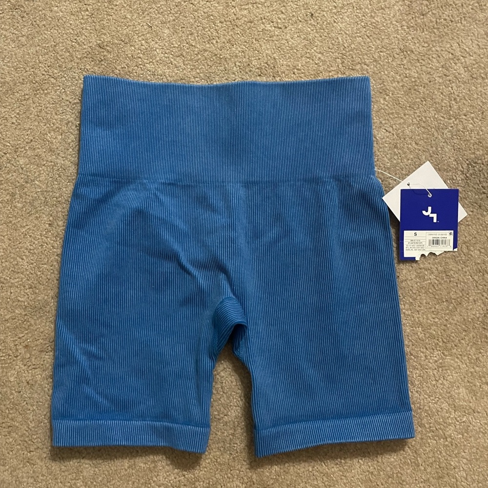 Blue biker shorts!